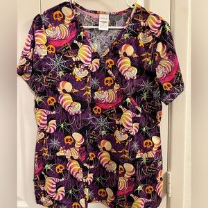 Disney Alice in Wonderland Cheshire Cat Halloween Scrub Top - M
